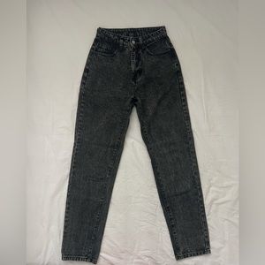 Basic acid wash jeans